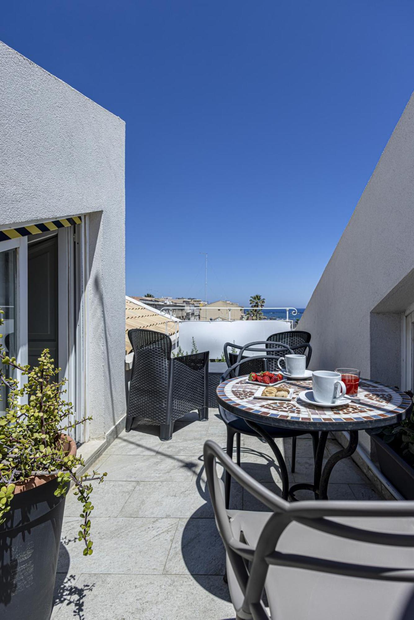 Lakkios Charming Suites And Rooms Syracuse Ngoại thất bức ảnh